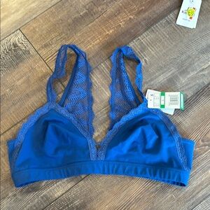 NWT b tempted L